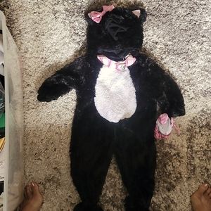 New cat costume. Only wear once. Size 12 to 18 months